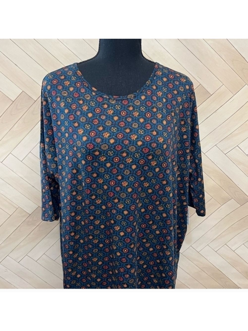 LuLaRoe Irma Floral Shirt Women's Small